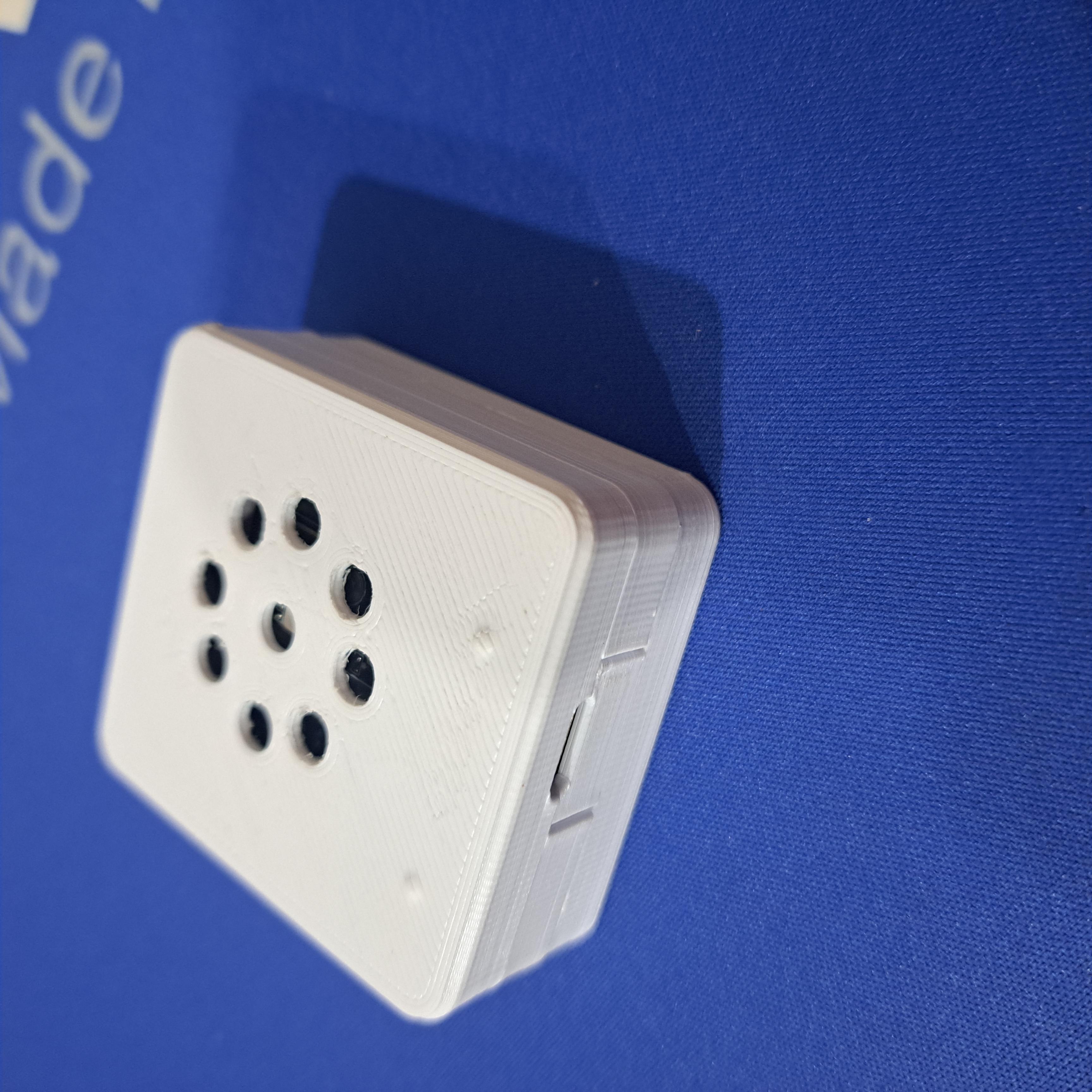 Small size indoor sensor enclosure